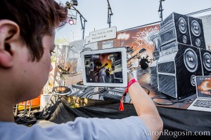 scanning the mural daylight